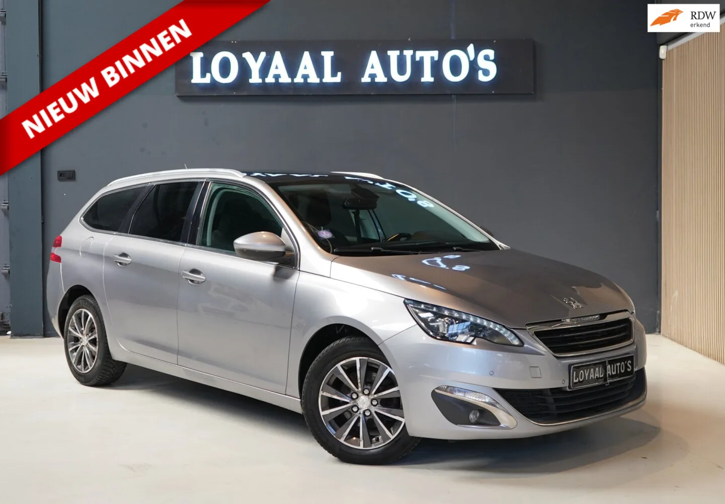 Peugeot 308 (2015) — foto 1