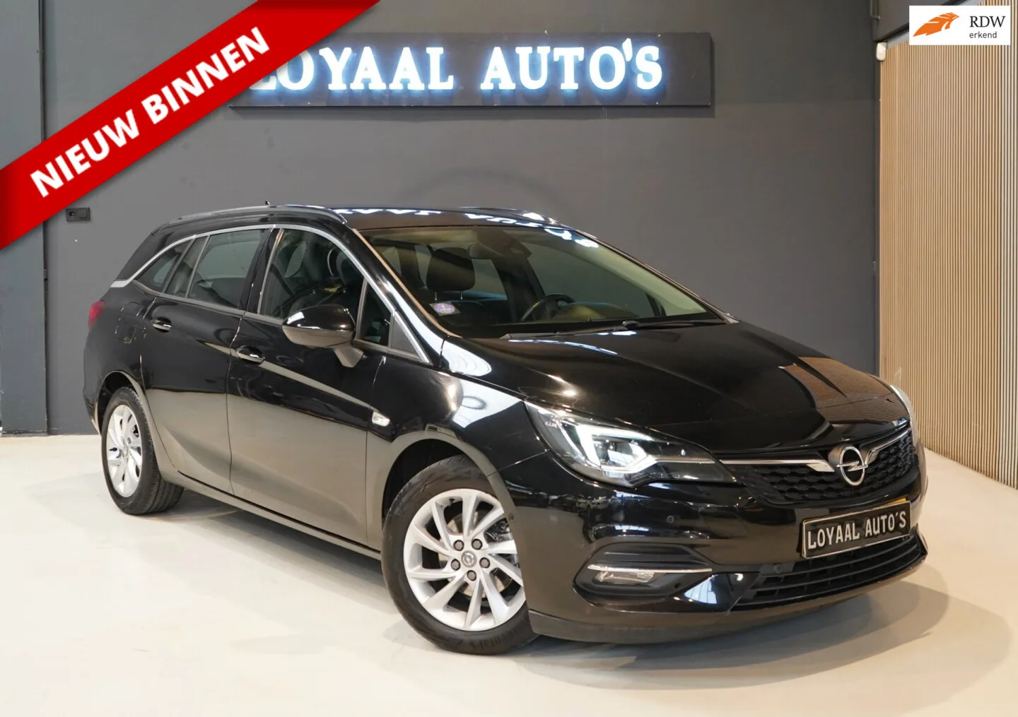 Opel Astra (2020) — foto 1
