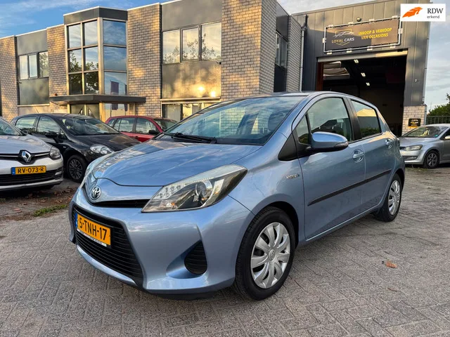 Toyota Yaris (2014) — foto 1
