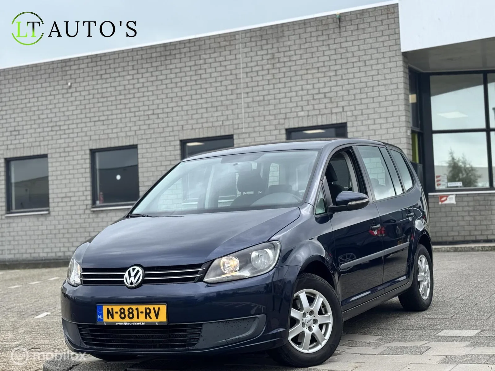 Volkswagen Touran (2014) — foto 1