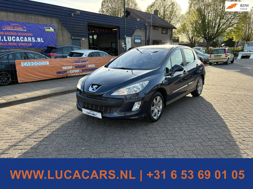 Peugeot 308 (2008) — foto 1