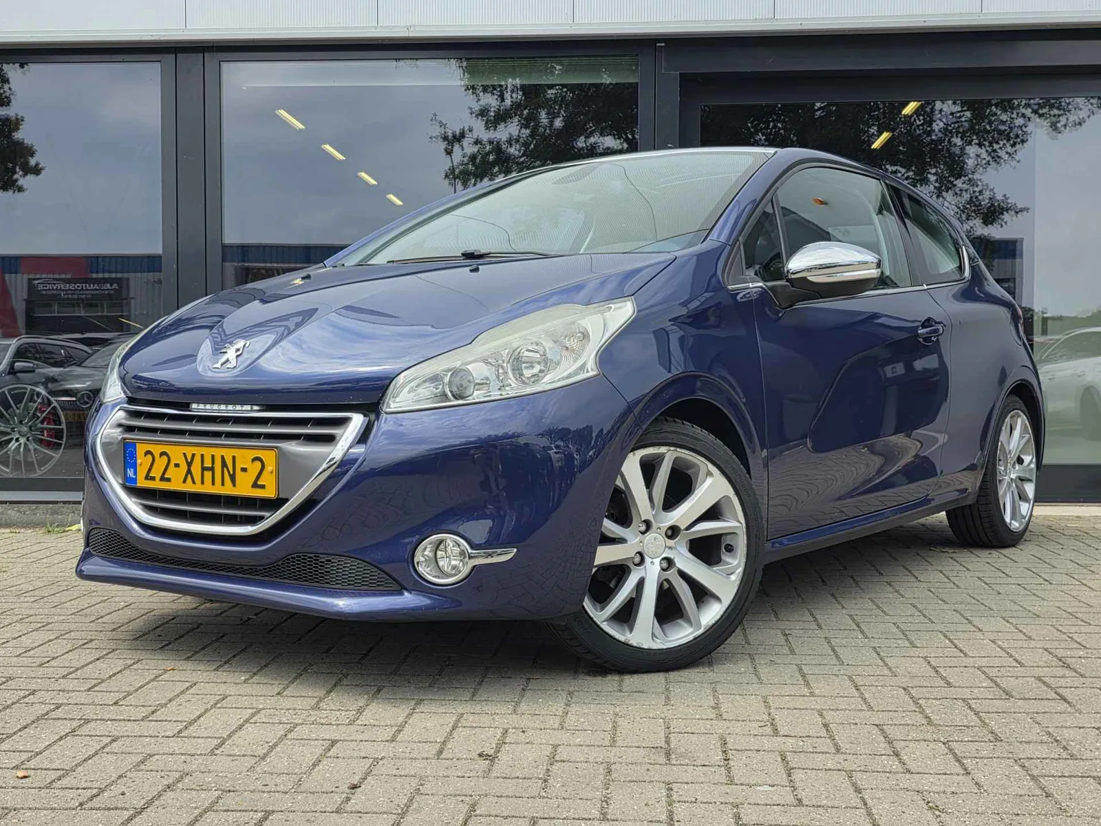 Peugeot 208 (2012) — foto 1