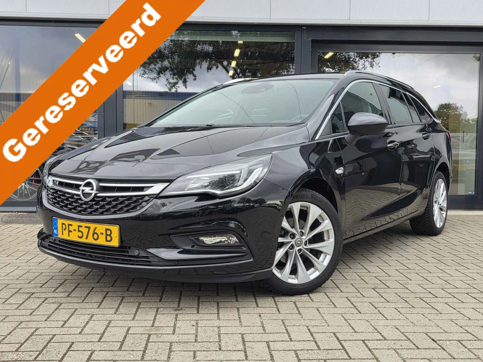 Opel Astra (2017) — foto 1