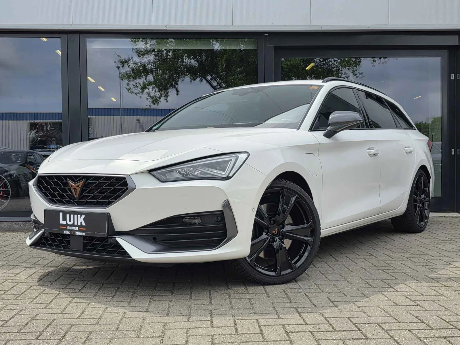 CUPRA Leon Sportstourer (2022) — foto 1