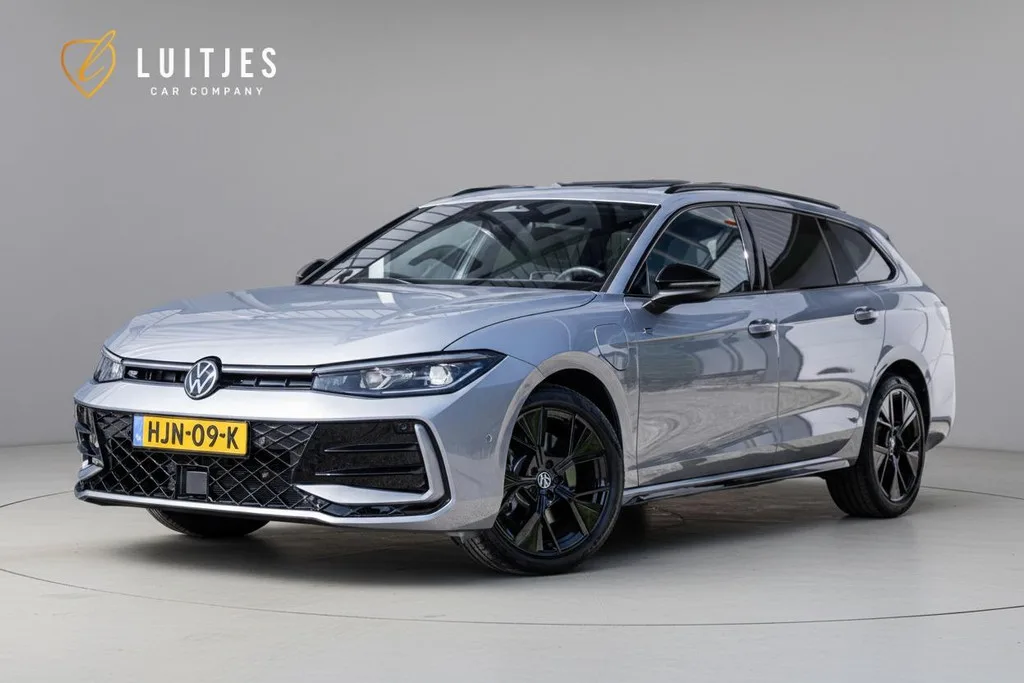 Volkswagen Passat (2025) — foto 1