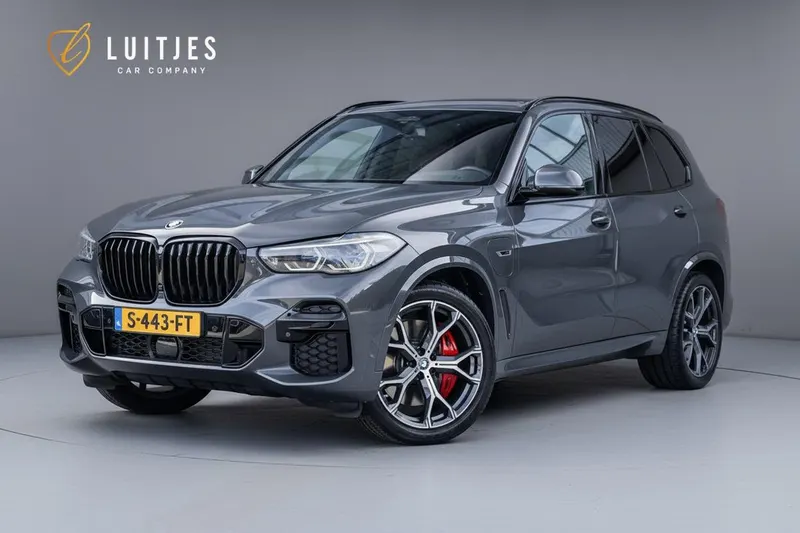 BMW X5 (2022)