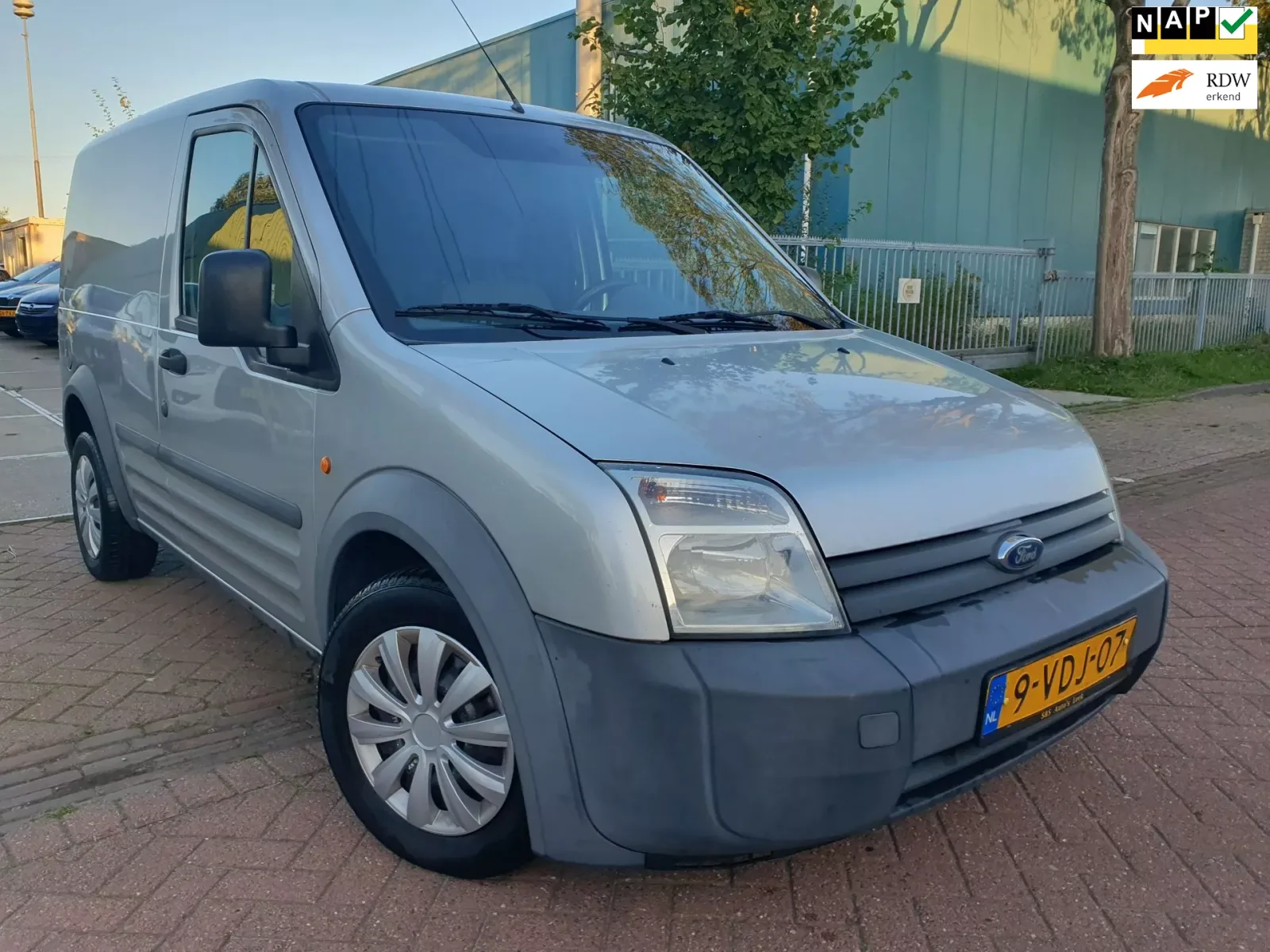 Ford Transit Connect (2009) — foto 1