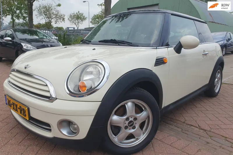 MINI One (2007)