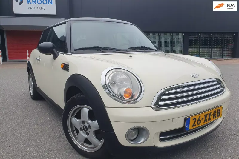 MINI One (2007)