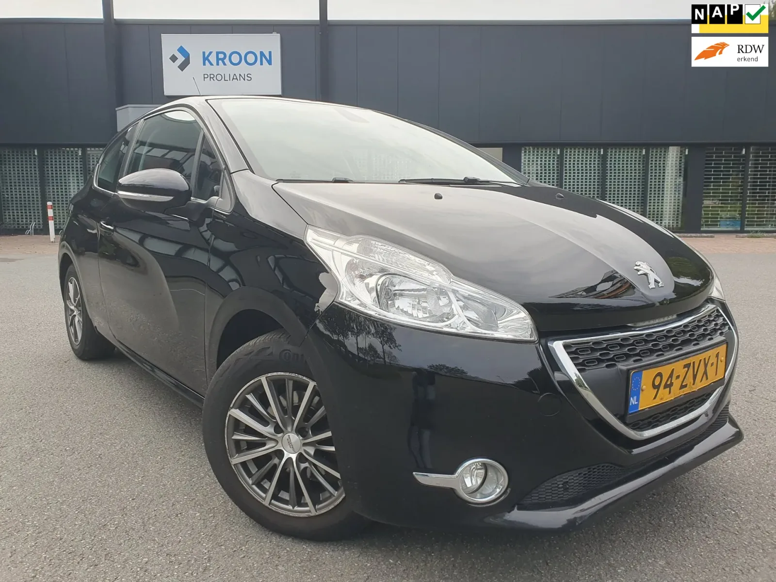 Peugeot 208 (2013) — foto 1