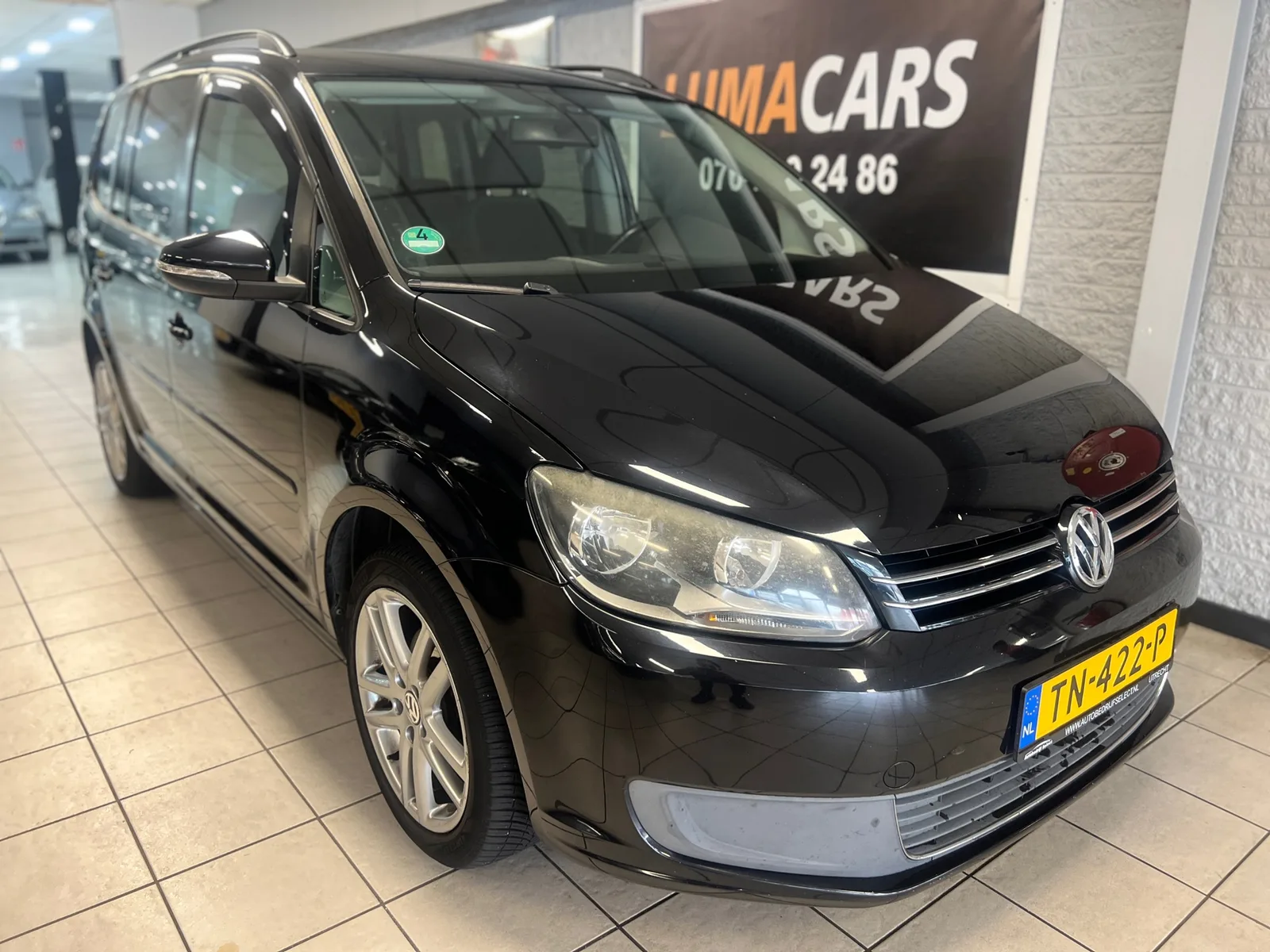 Volkswagen Touran (2010) — foto 1