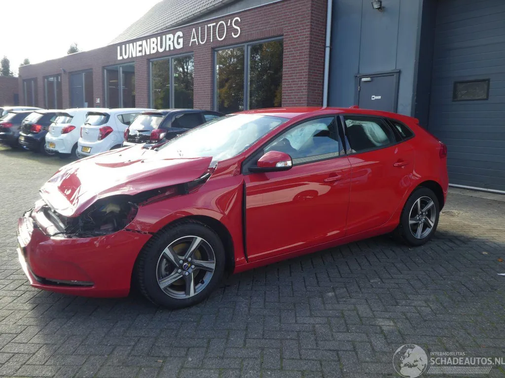 Volvo V40 (2017) — foto 1