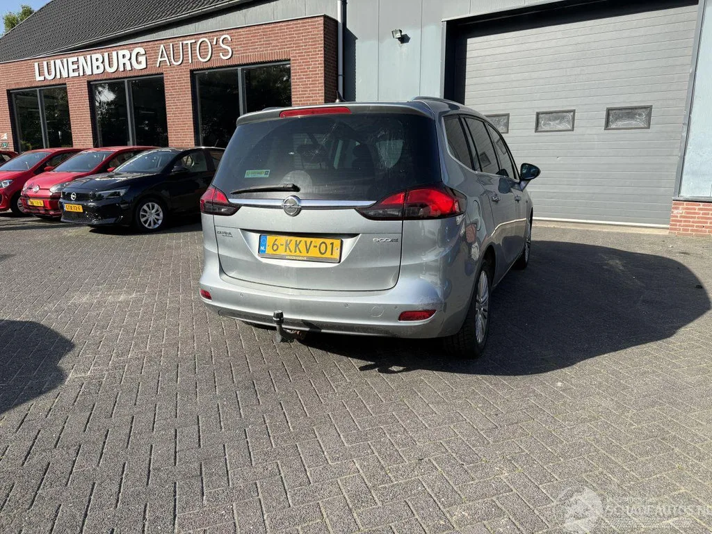 Opel Zafira (2013) — foto 1