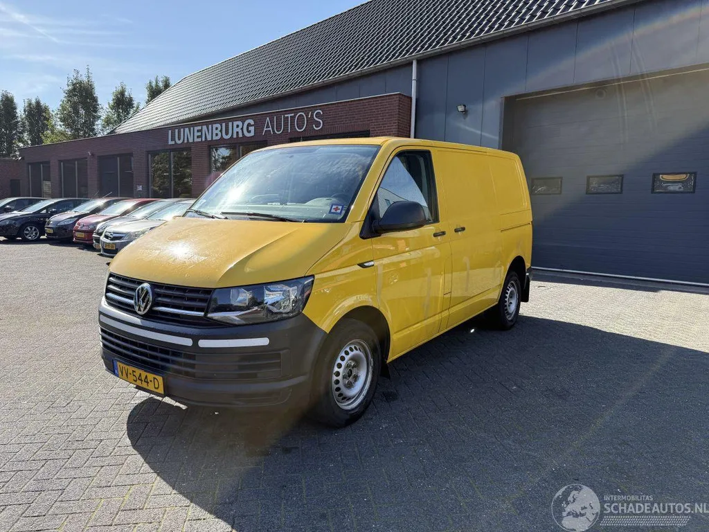 Volkswagen Transporter (2016) — foto 1