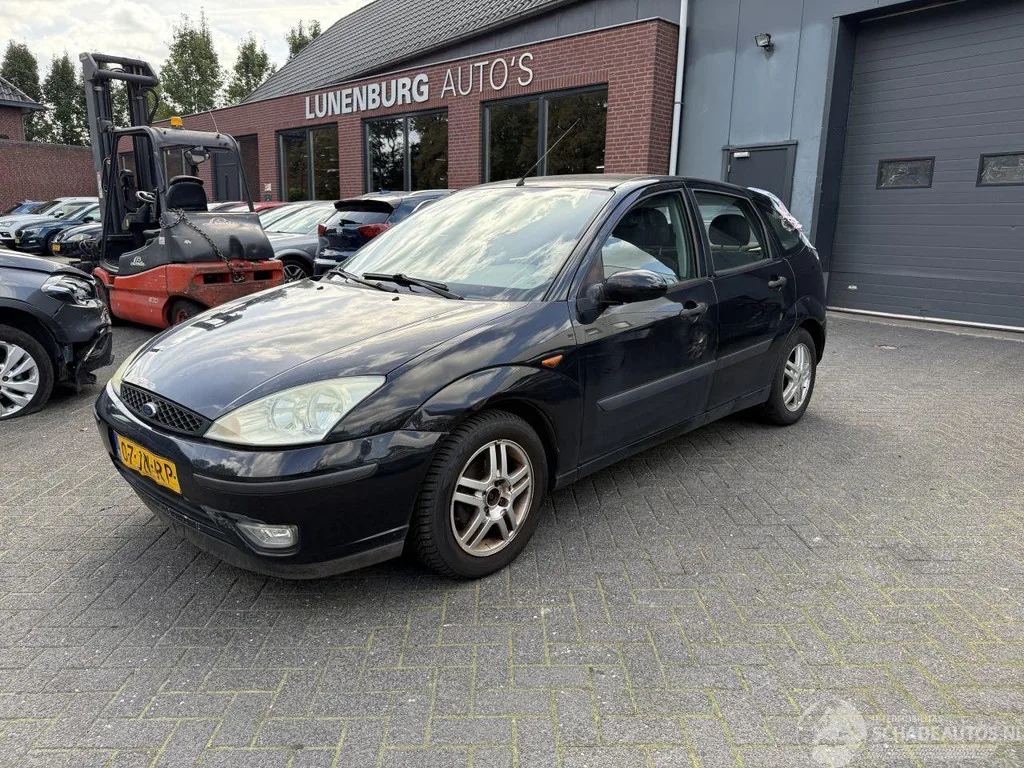 Ford Focus (2002) — foto 1