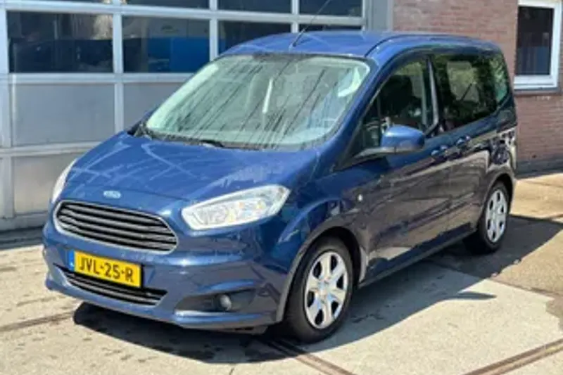Ford Tourneo Courier (2014)