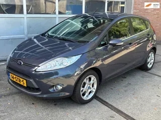 Ford Fiesta (2011) — foto 1