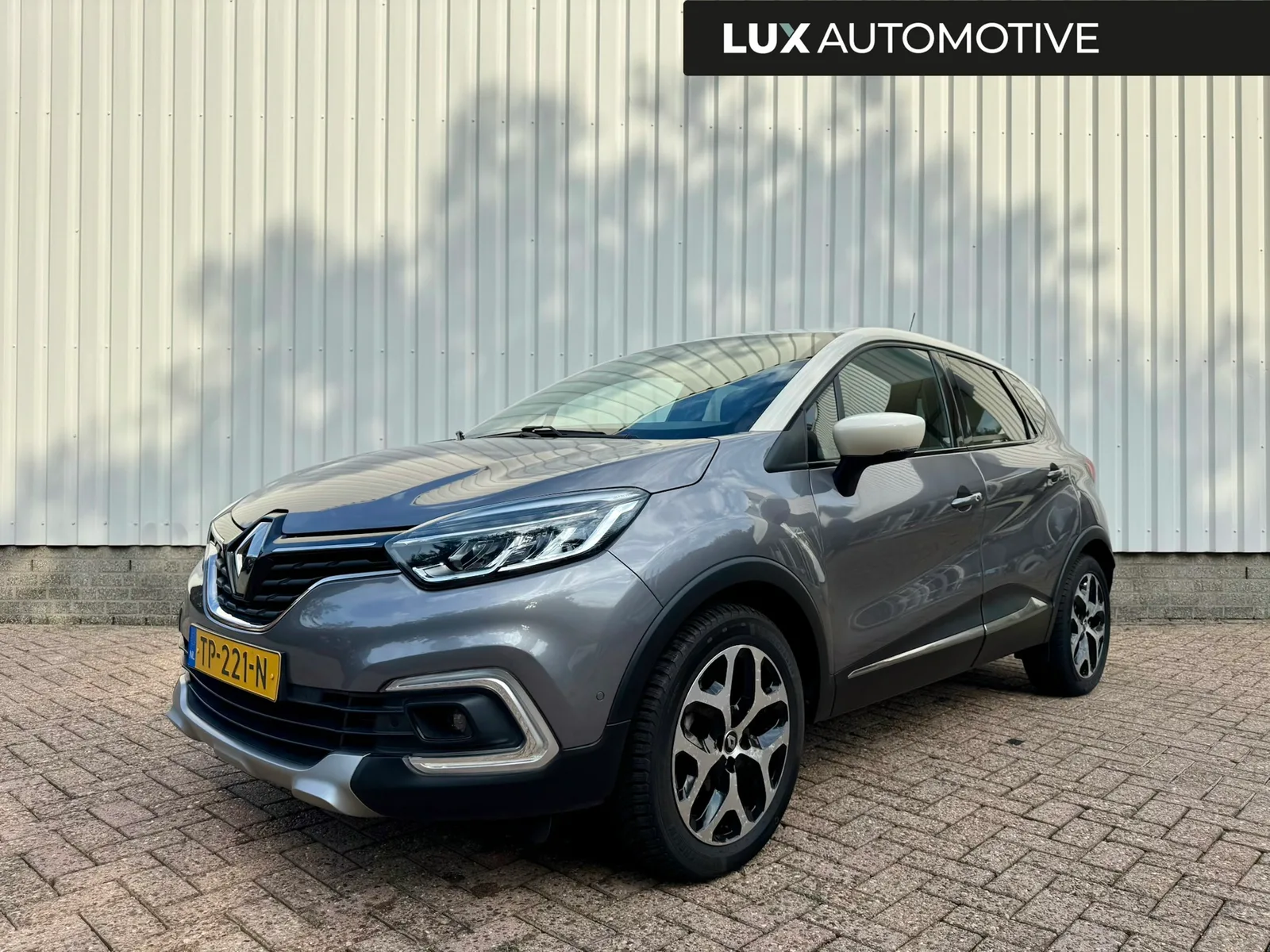 Renault Captur (2018) — foto 1