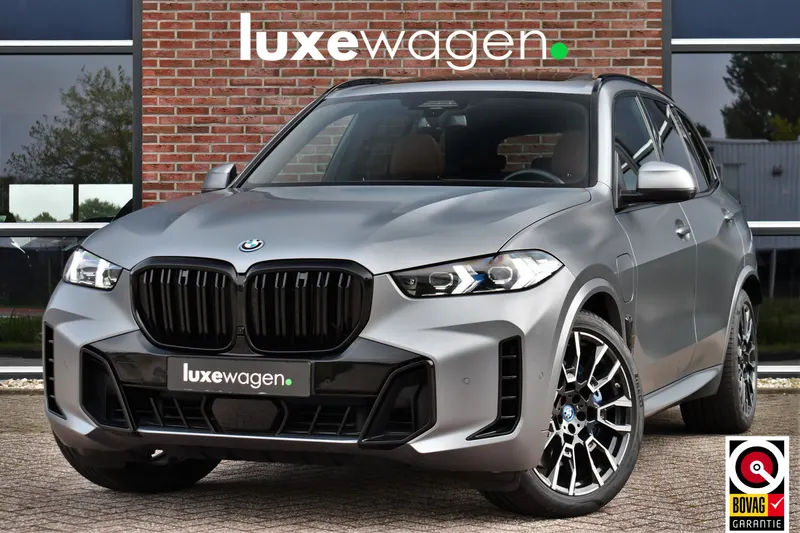 BMW X5 (2024)