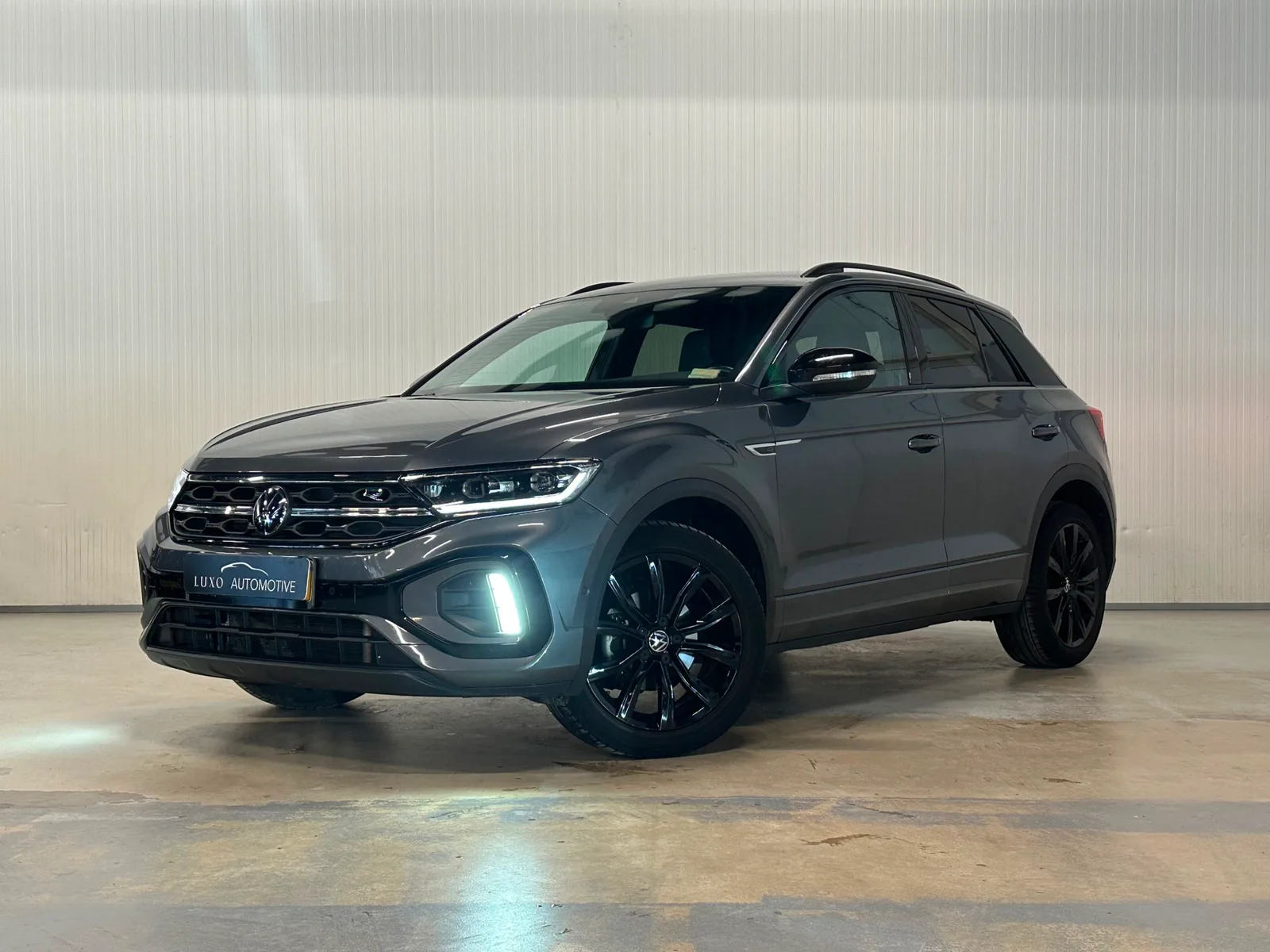 Volkswagen T-Roc (2024) — foto 1