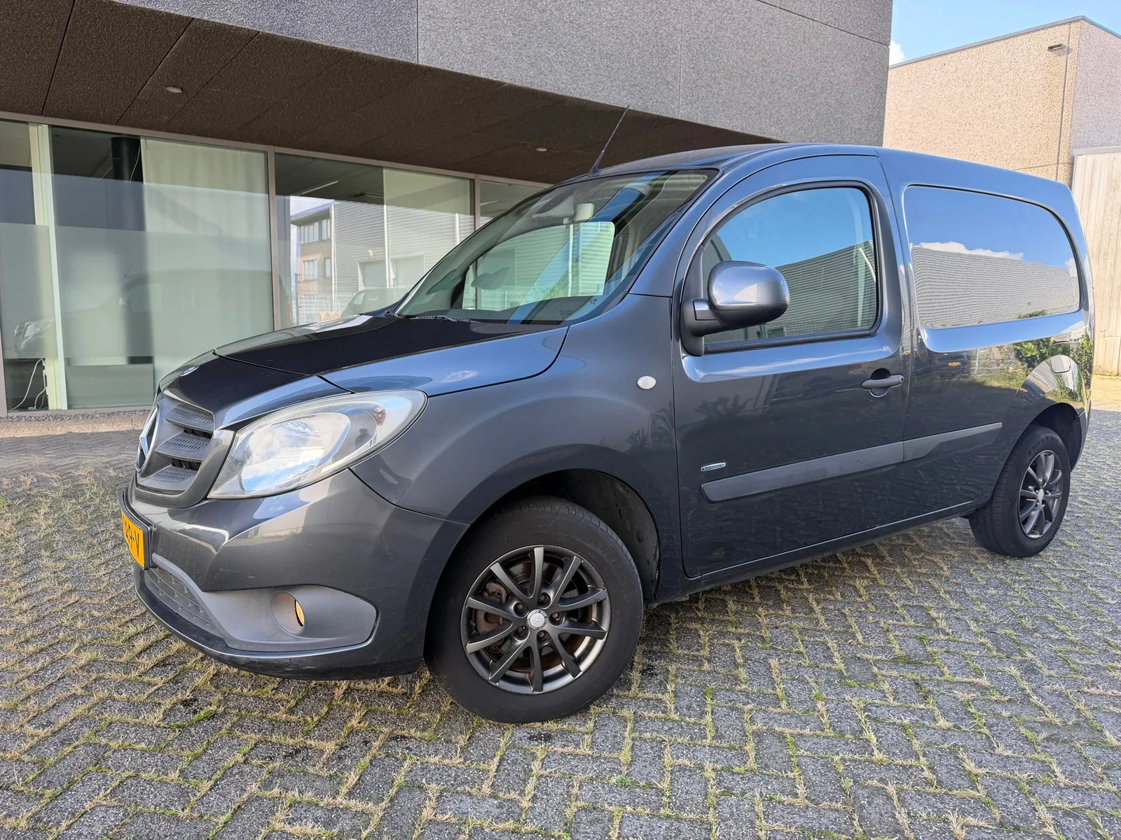 Mercedes-Benz Citan (2013) — foto 1