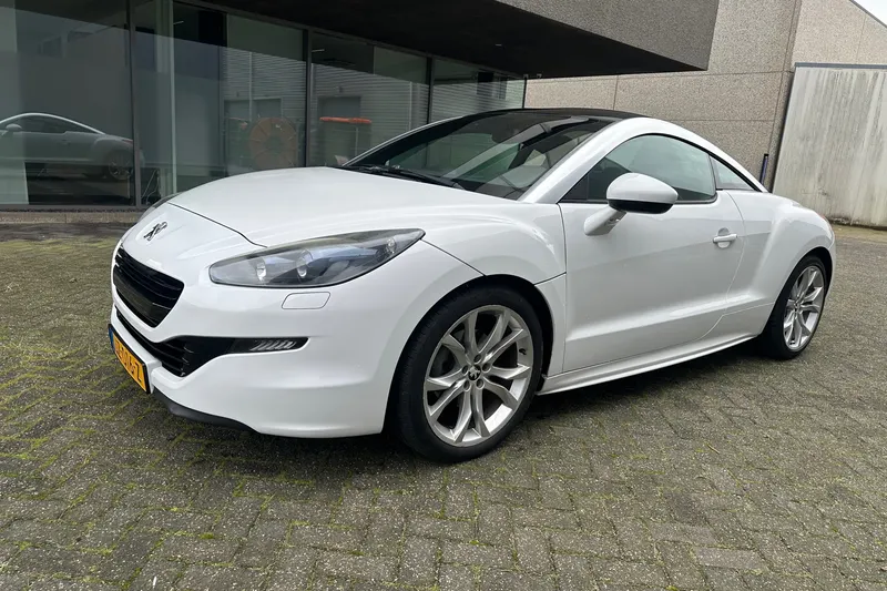 Peugeot RCZ (2013)