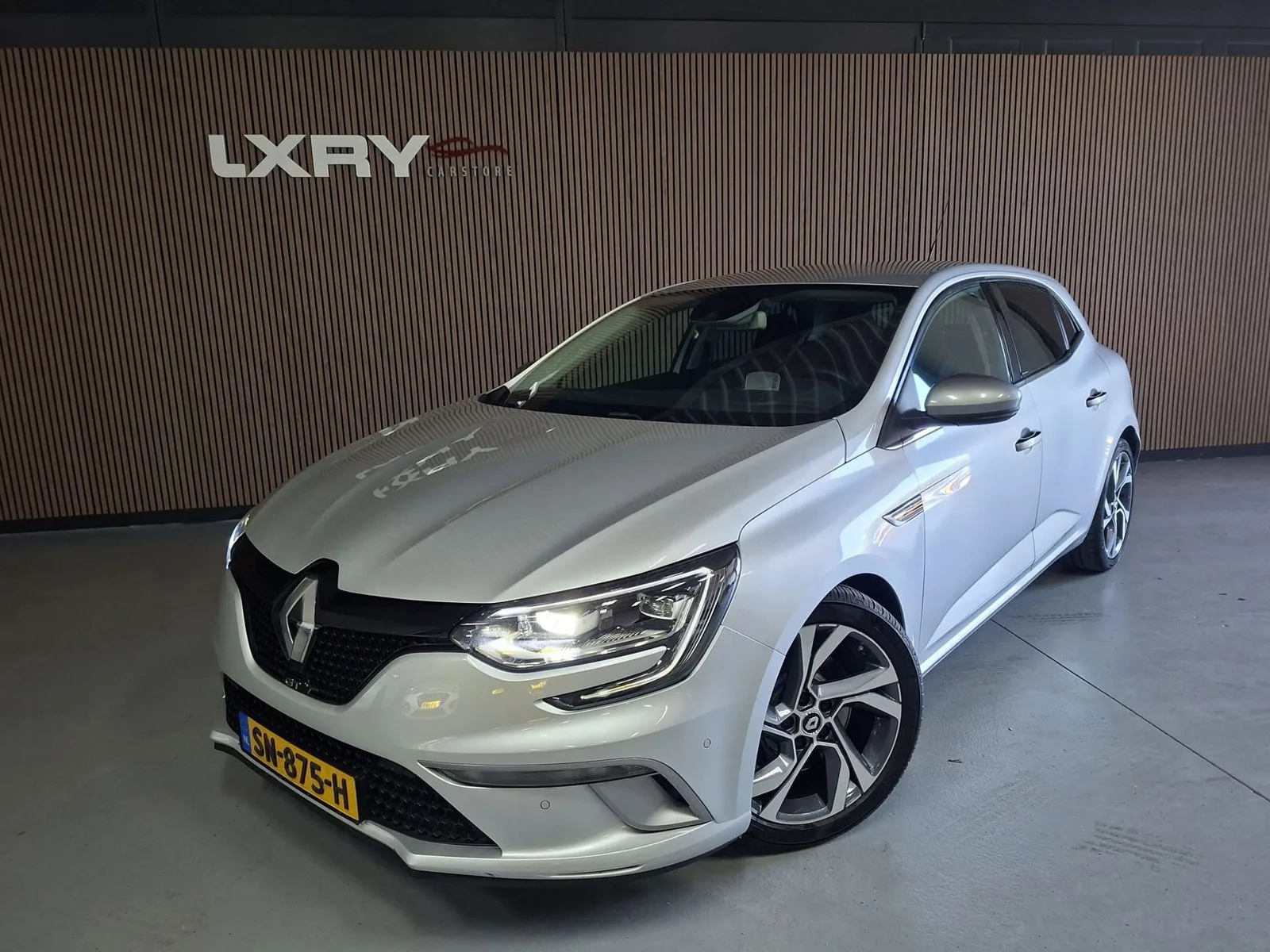 Renault Mégane (2017) — foto 1