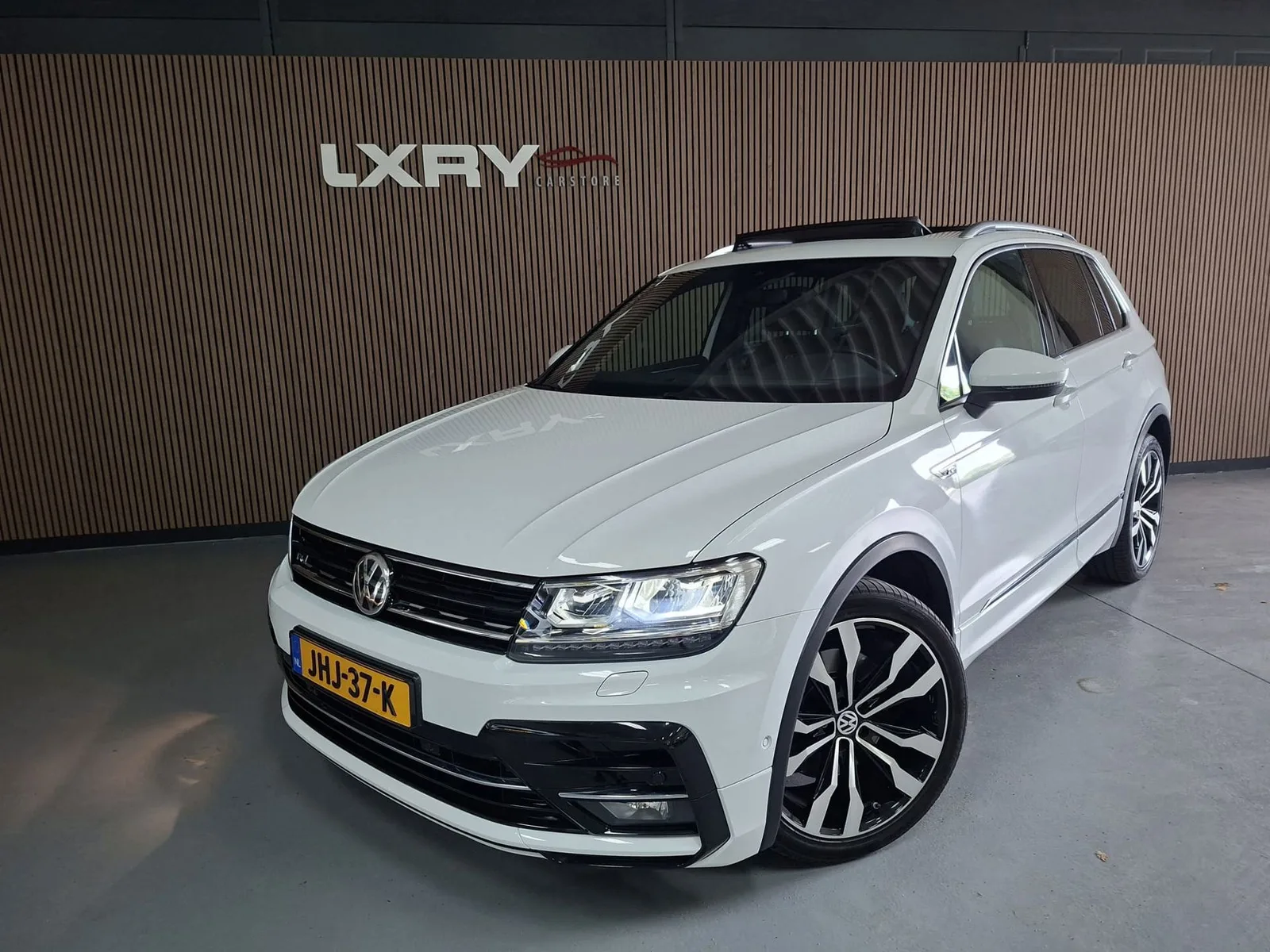 Volkswagen Tiguan (2017) — foto 1