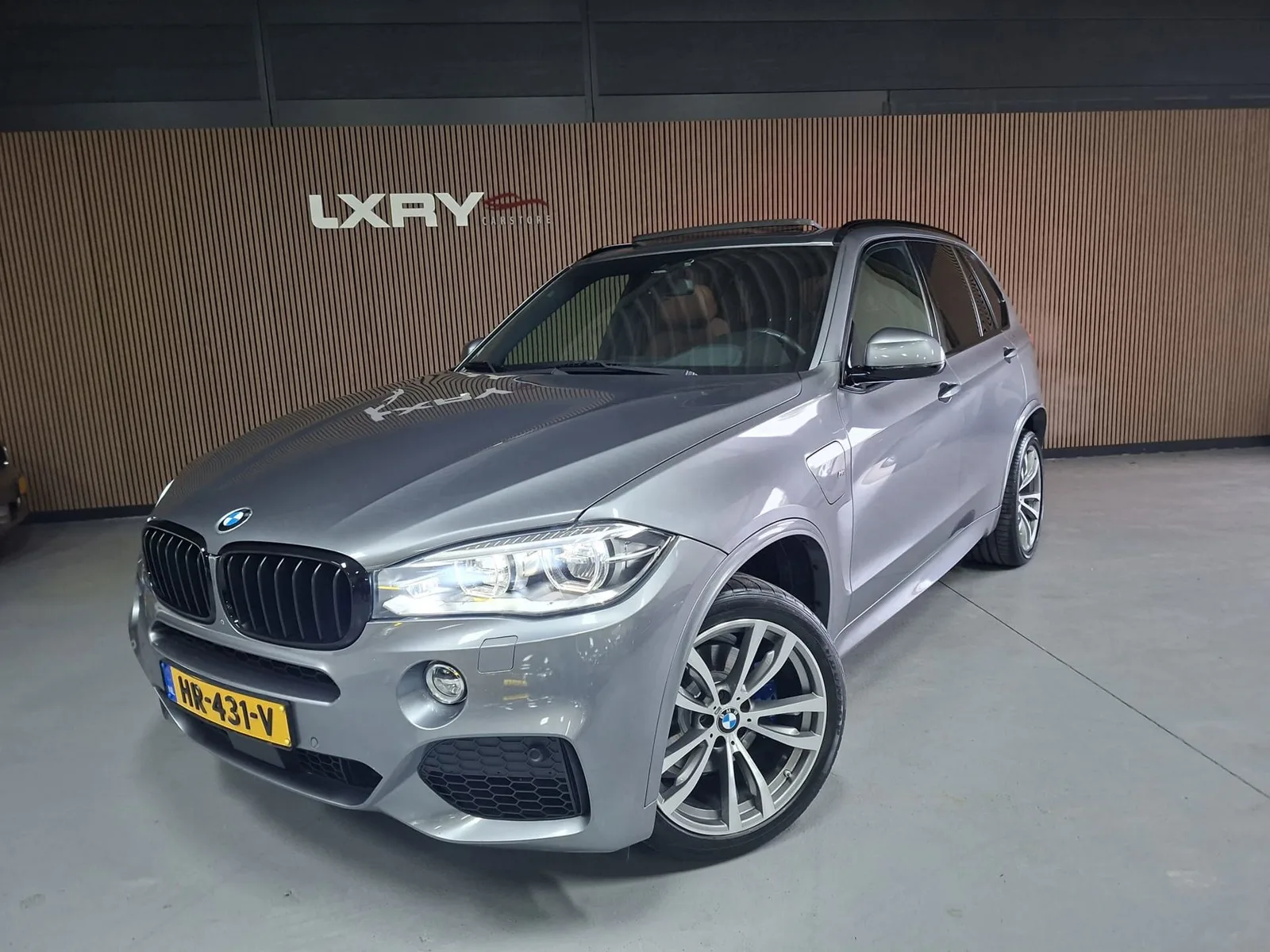 BMW X5 (2015) — foto 1