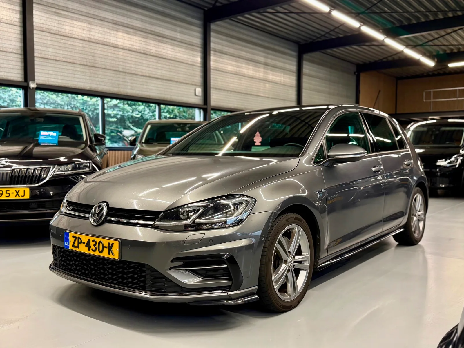 Volkswagen Golf (2018) — foto 1