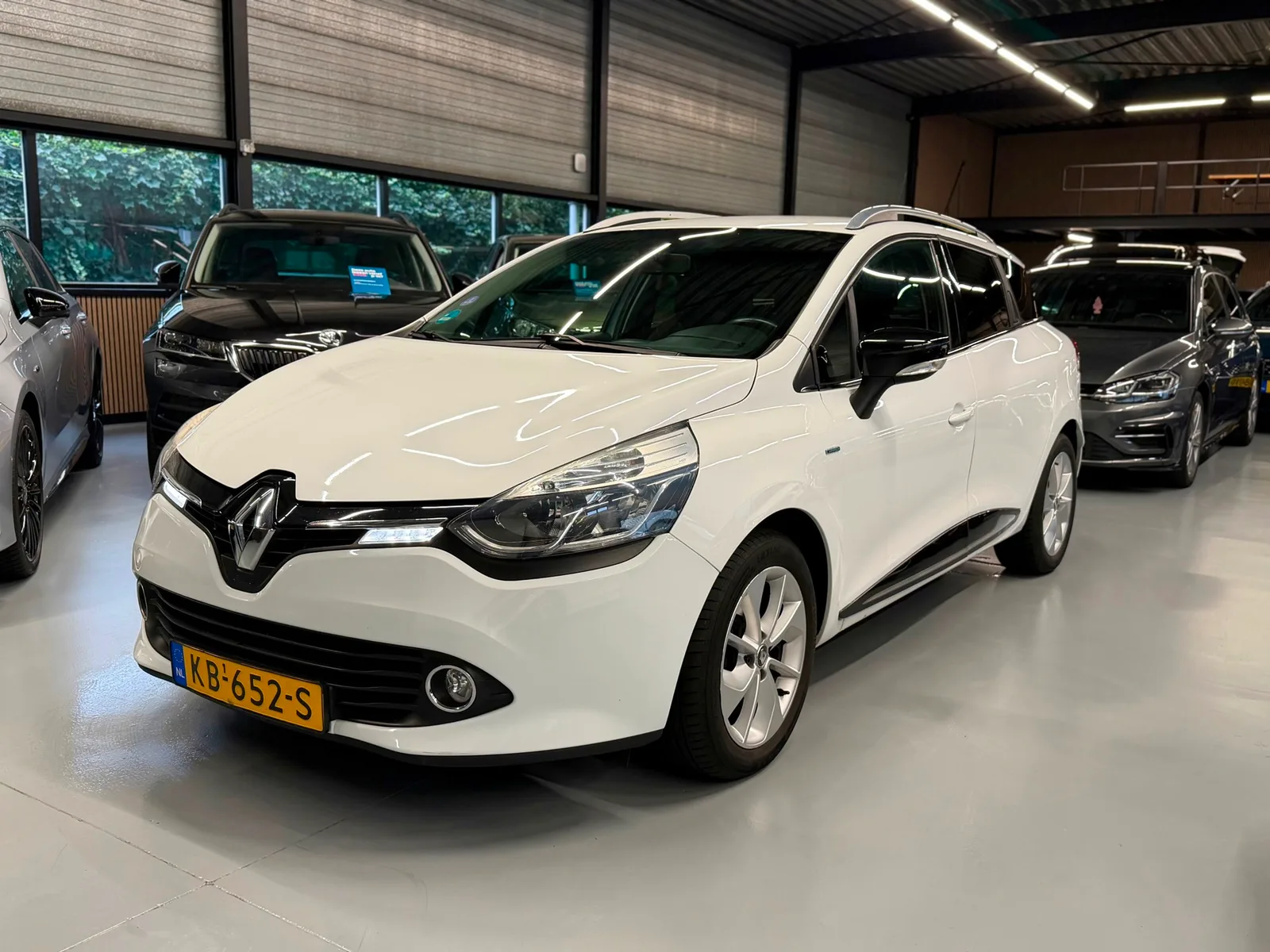 Renault Clio (2016) — foto 1
