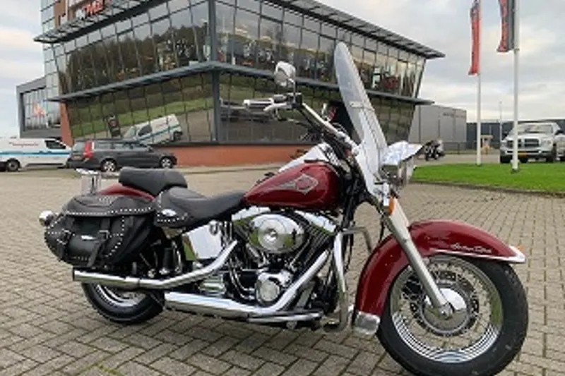 Harley-Davidson Heritage Softail Classic (2000)
