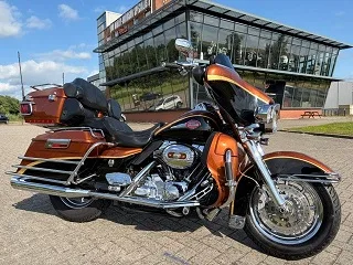 Harley-Davidson CVO Street Glide (2008) — foto 1