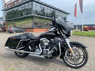 Harley-Davidson Street Glide (2014) — foto 1