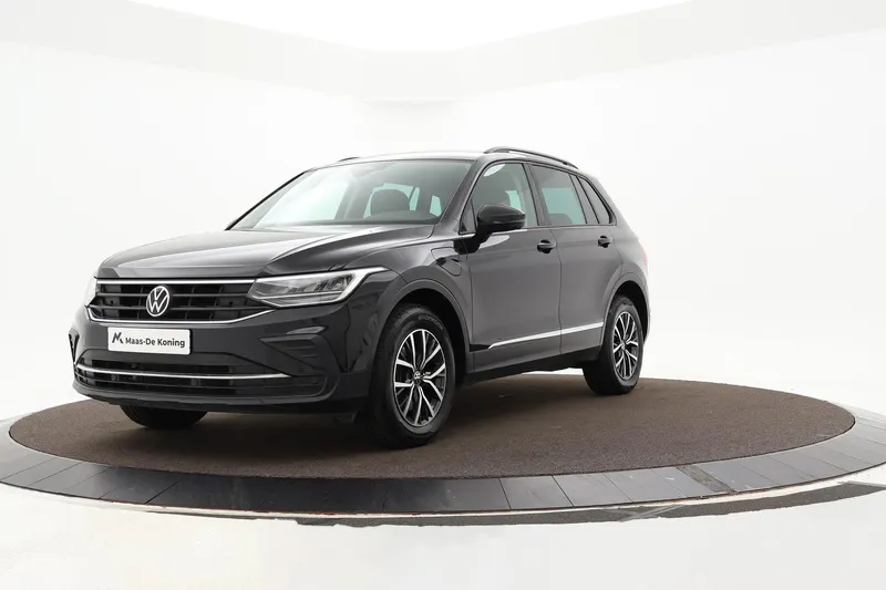 Volkswagen Tiguan (2023)