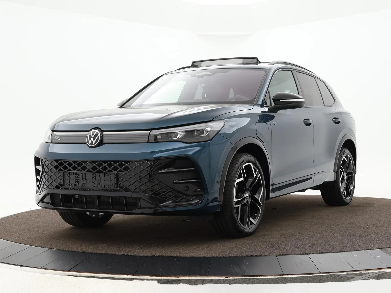 Volkswagen Tiguan (2025) — foto 1