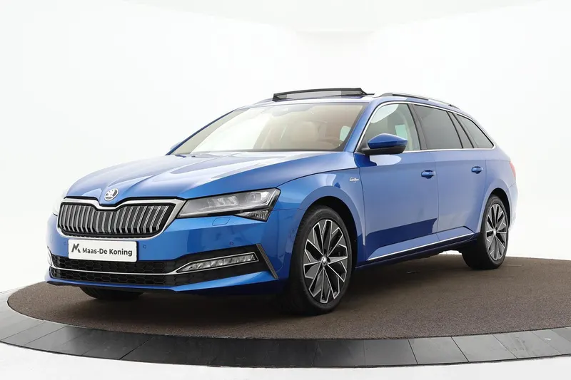 Škoda Superb (2023)