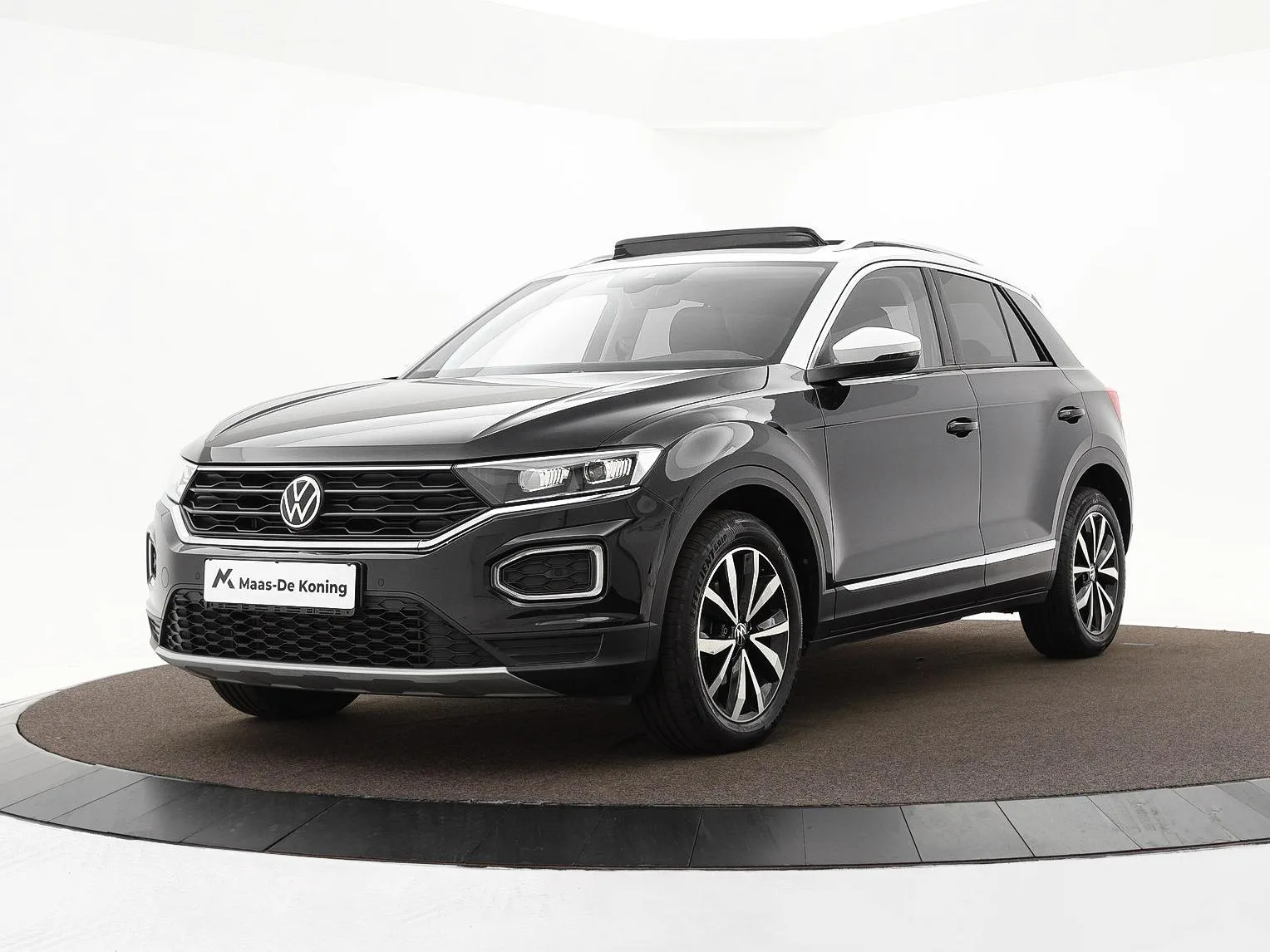 Volkswagen T-Roc (2022) — foto 1