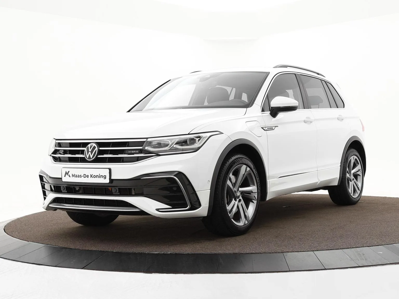 Volkswagen Tiguan (2024) — foto 1