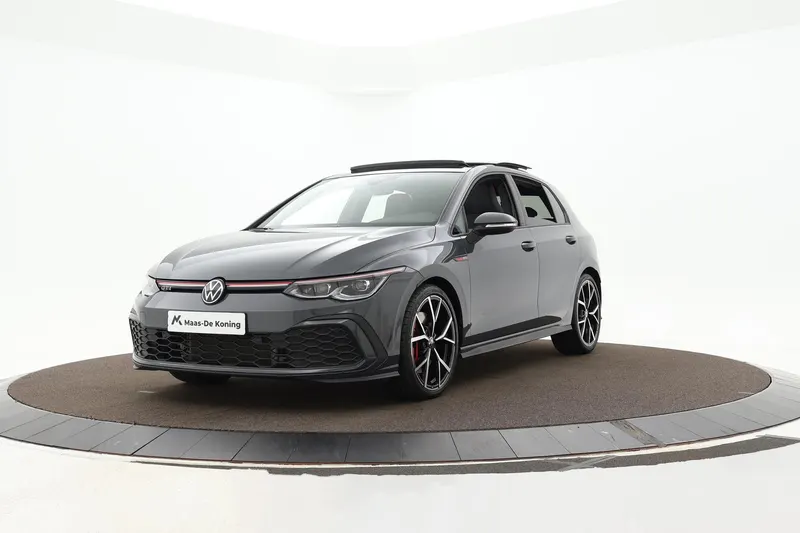 Volkswagen Golf (2024)
