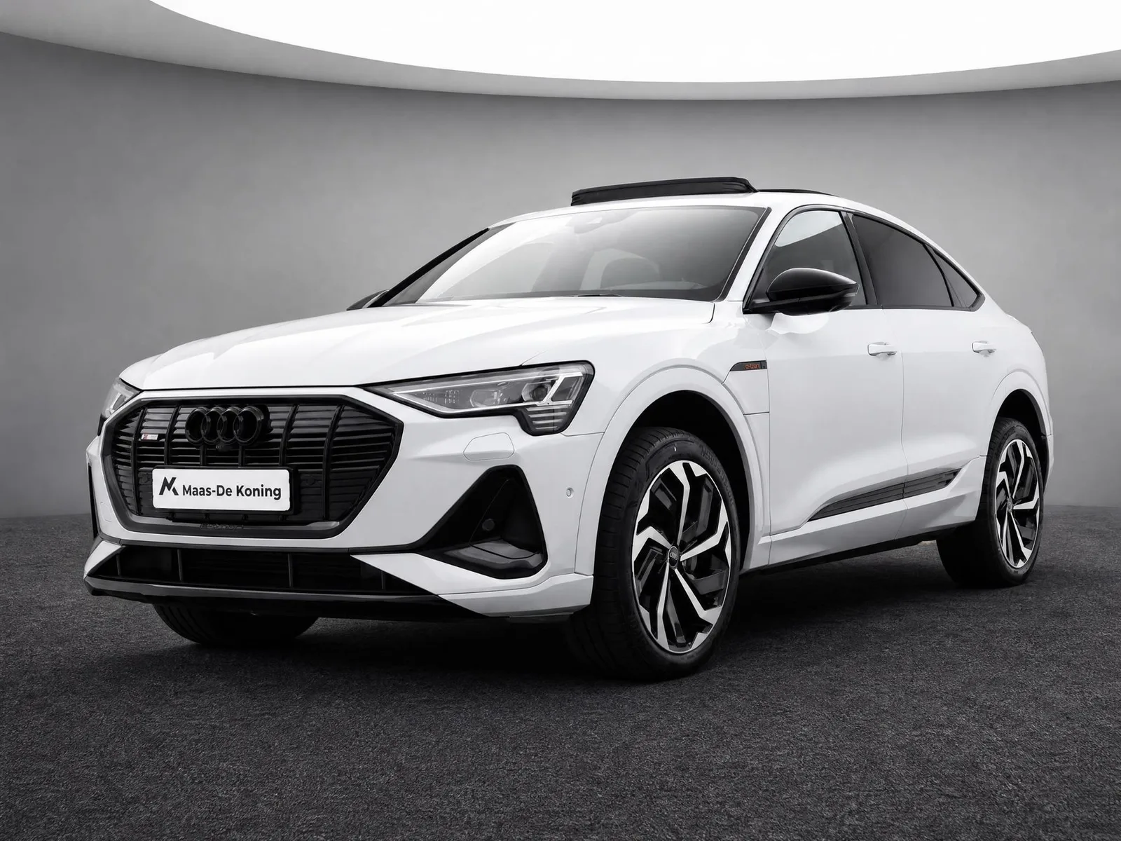 Audi e-tron (2023) — foto 1