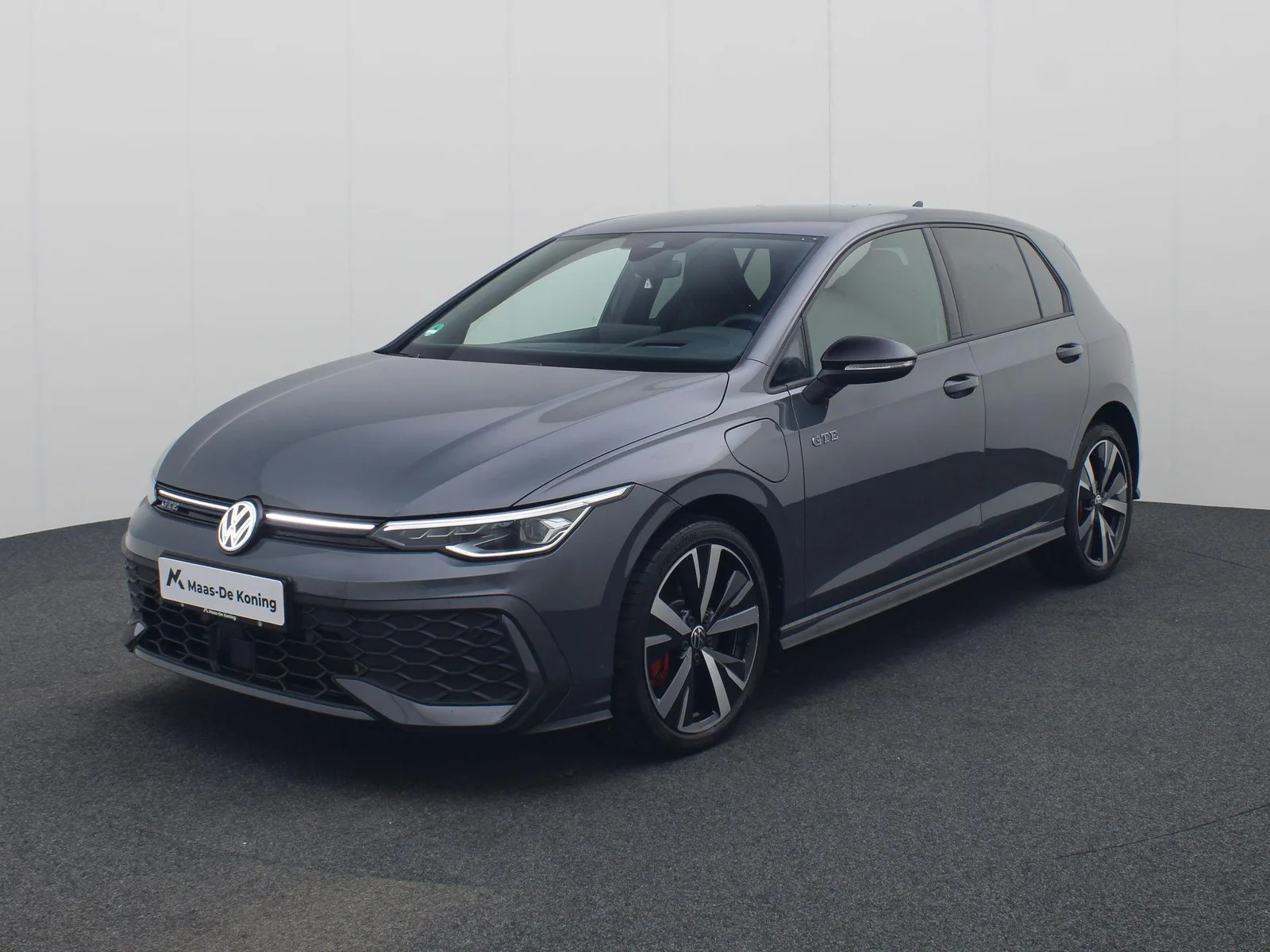 Volkswagen Golf (2025) — foto 1
