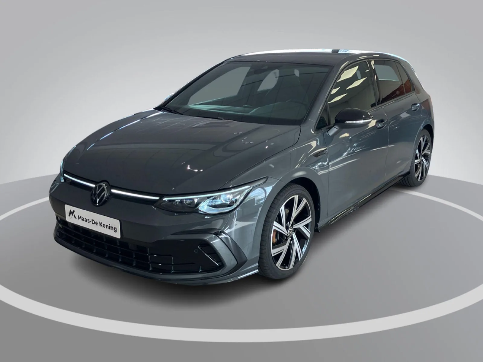 Volkswagen Golf (2024) — foto 1