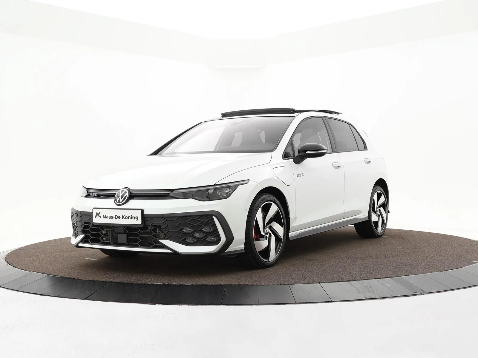 Volkswagen Golf (2025) — foto 1