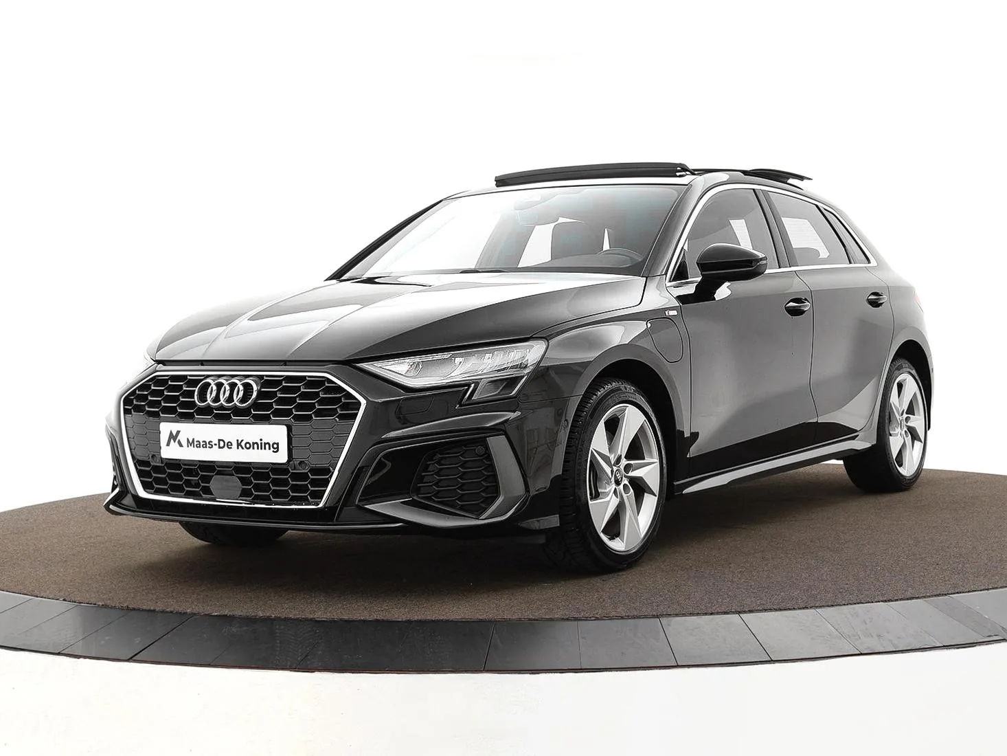 Audi A3 (2023) — foto 1