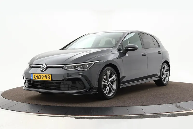 Volkswagen Golf (2024)