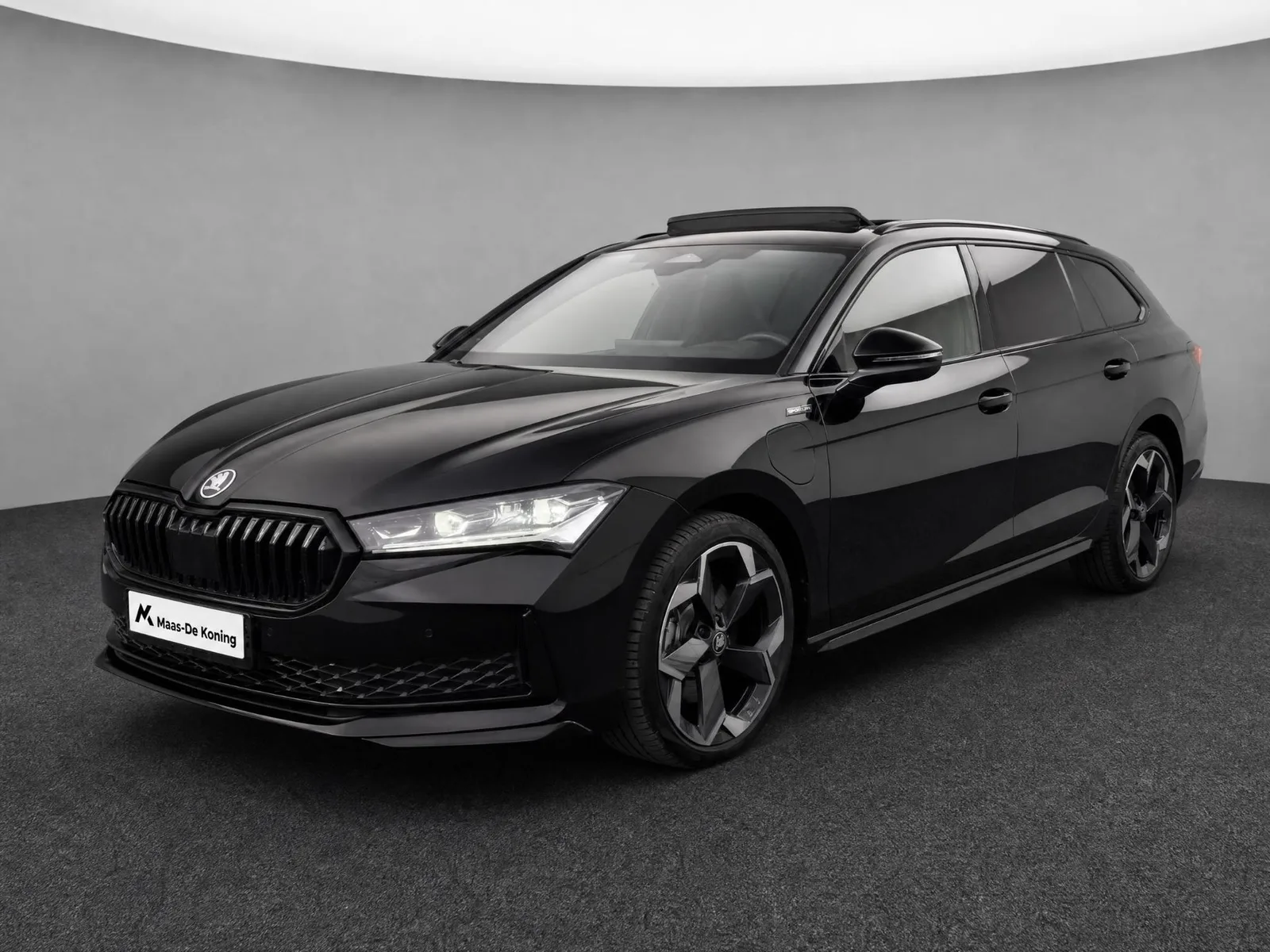 Škoda Superb (2025) — foto 1