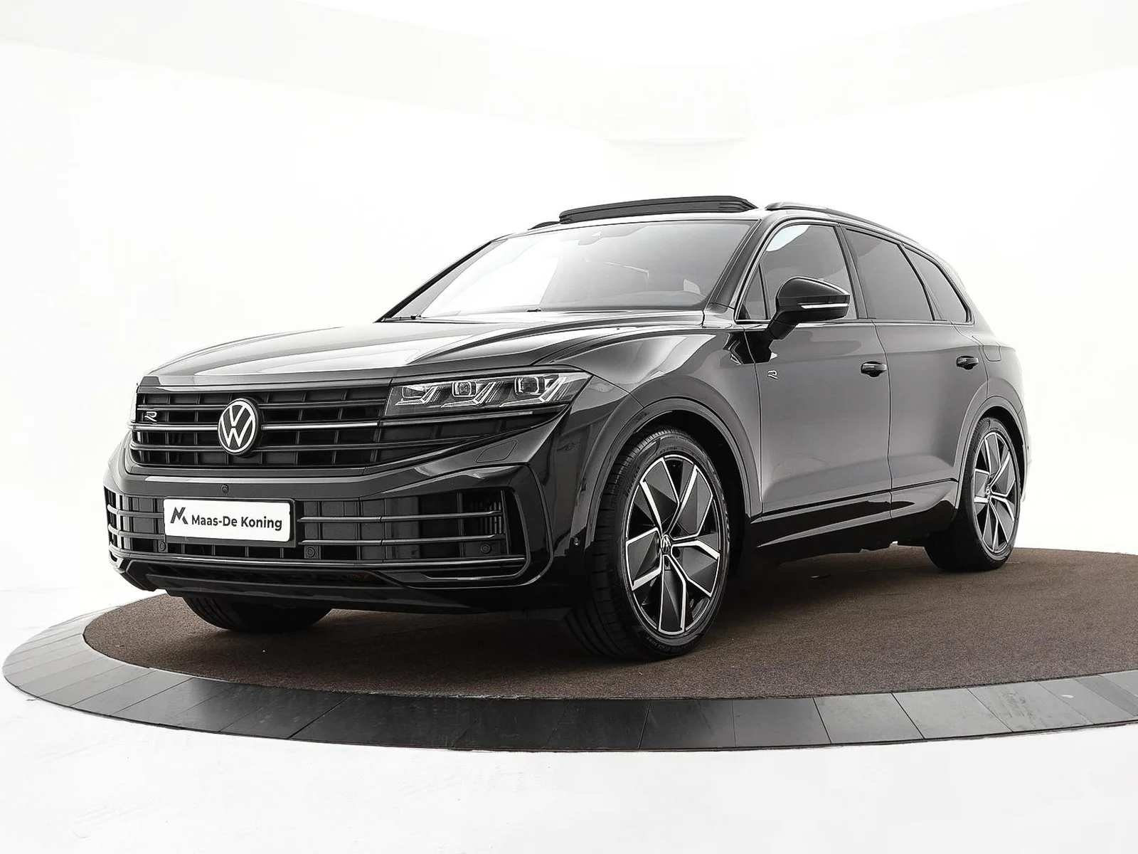 Volkswagen Touareg (2024) — foto 1