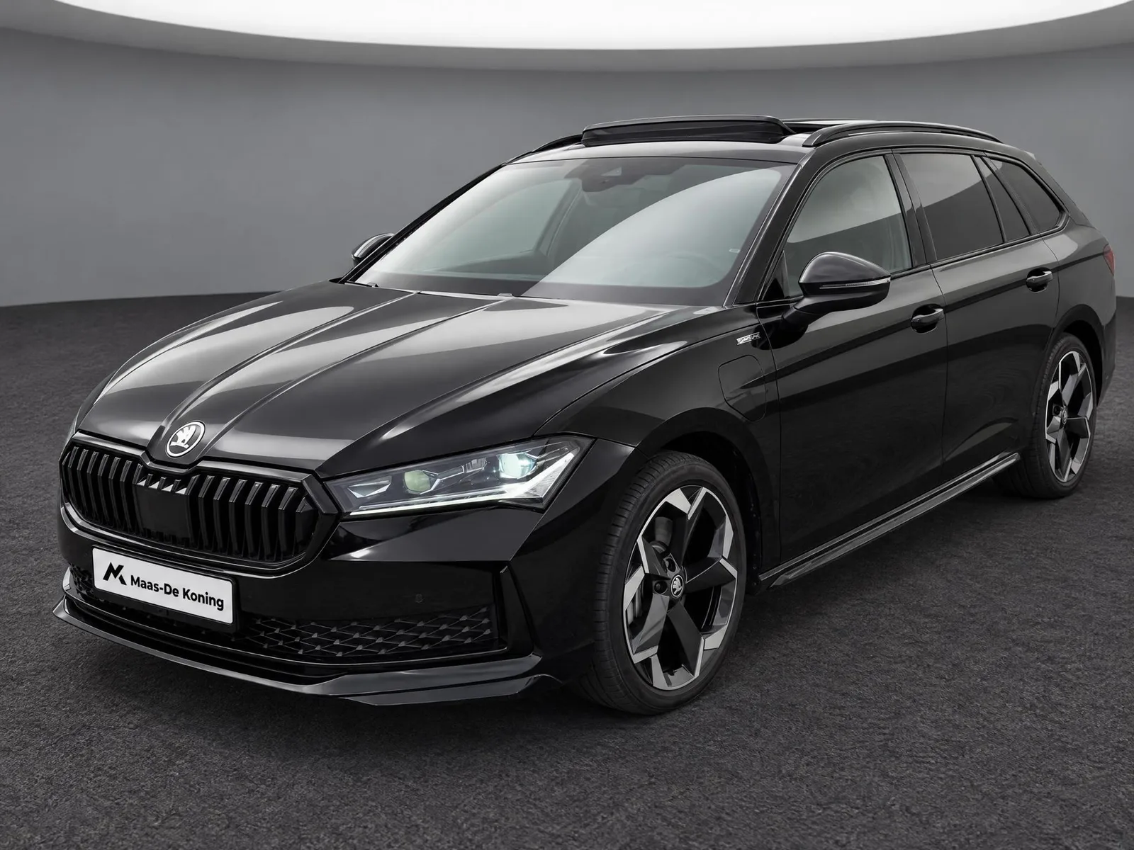Škoda Superb (2025) — foto 1