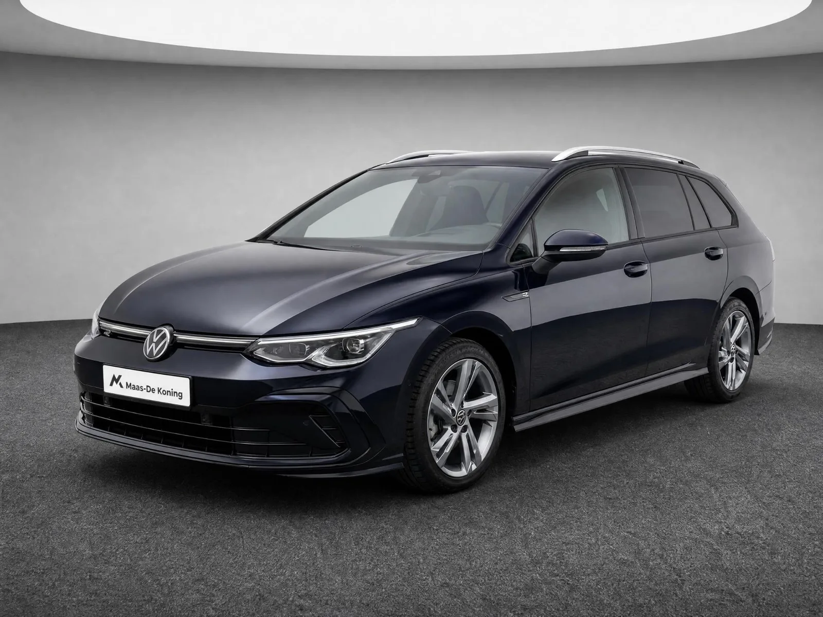 Volkswagen Golf (2024) — foto 1